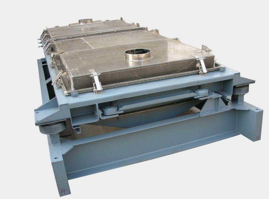 The manufacturer recommends you to use stainless steel vibrating screen when screening high-temperature materials